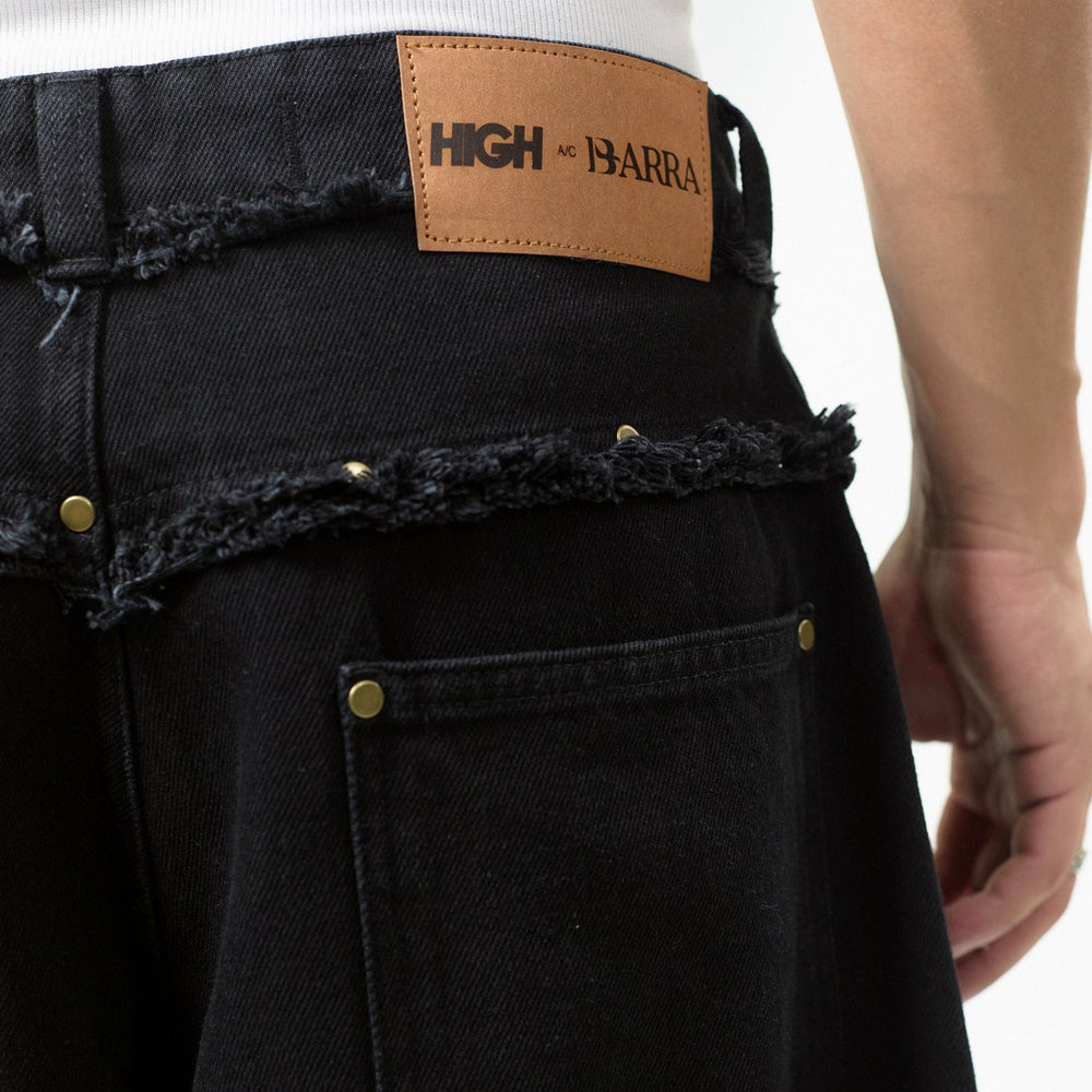 Bermuda Jeans "Desconstruída" Preta - HIGH a/c BARRA