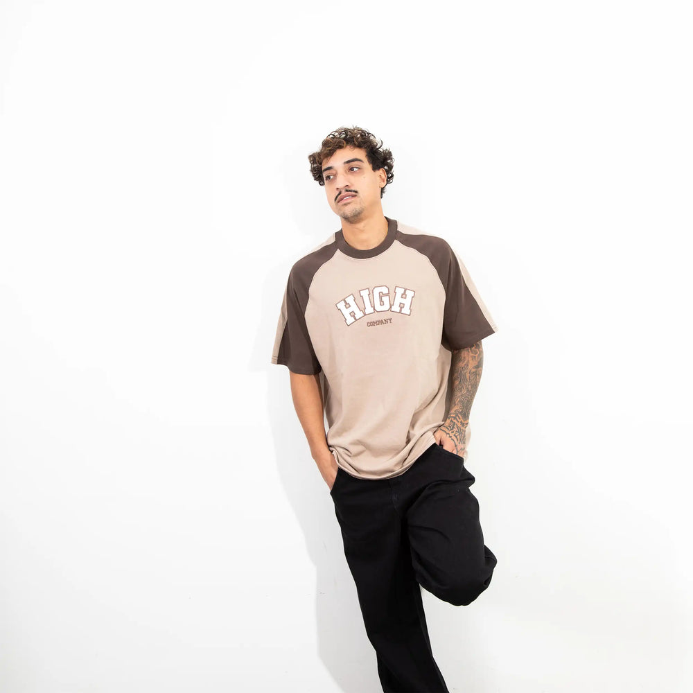 College Tee Beige