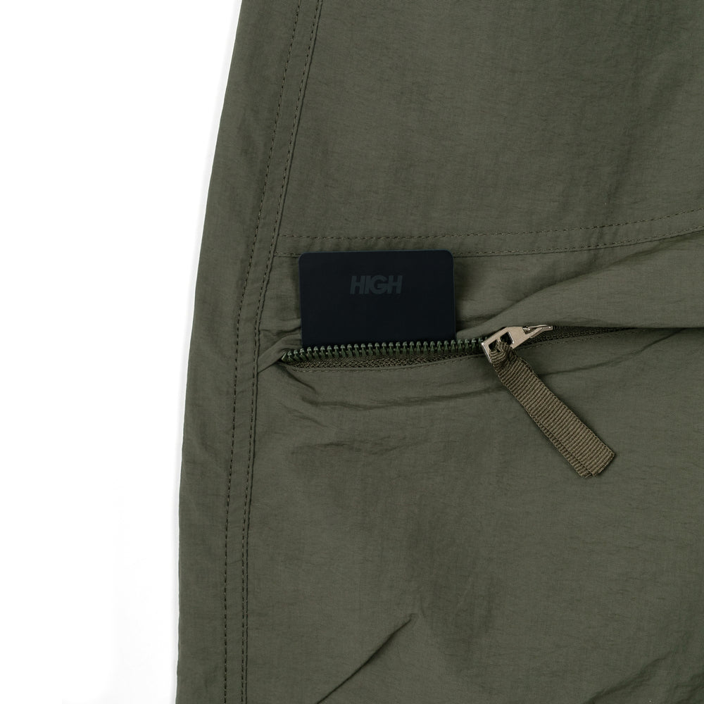 Shorts Alta Companhia Verde