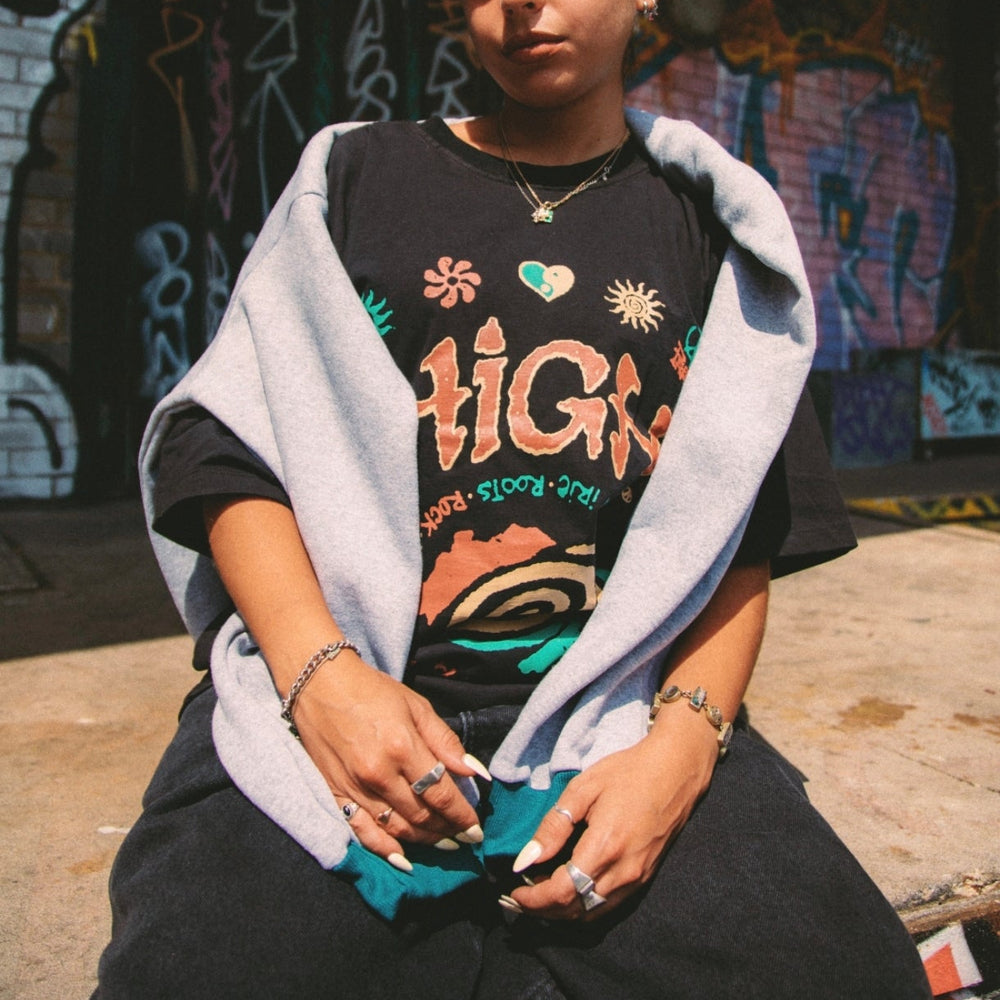 Tee Roots Black