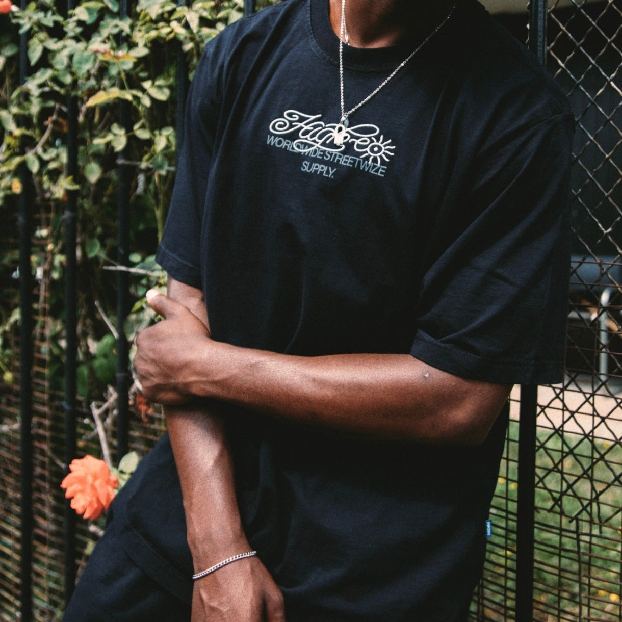 Tee Sleek Black