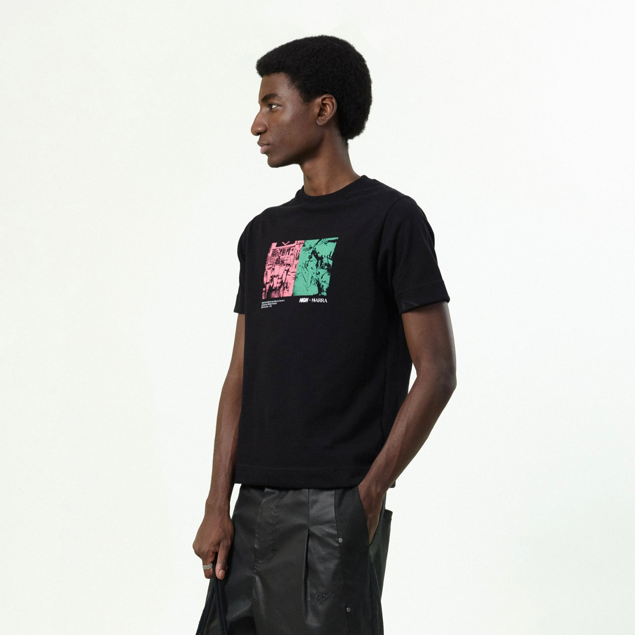 Camiseta "Ateliê" Preta - HIGH a/c BARRA