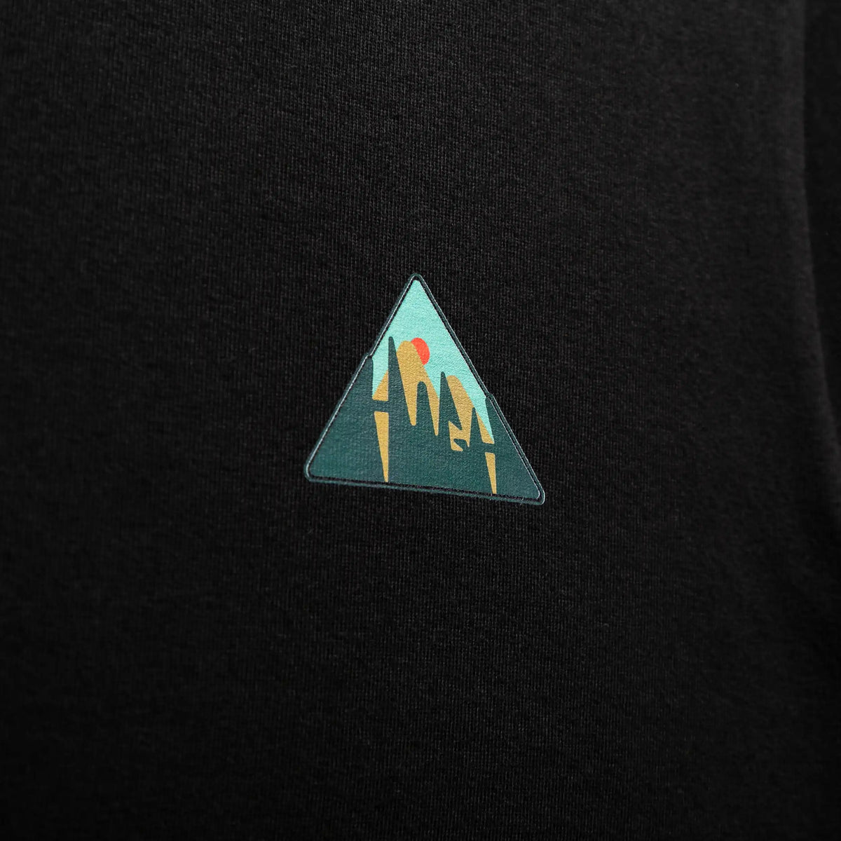 Tee Mountain Black