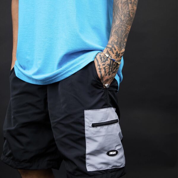 Essential Shorts Black - Image 5