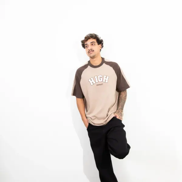 College Tee Beige - Imagem 4