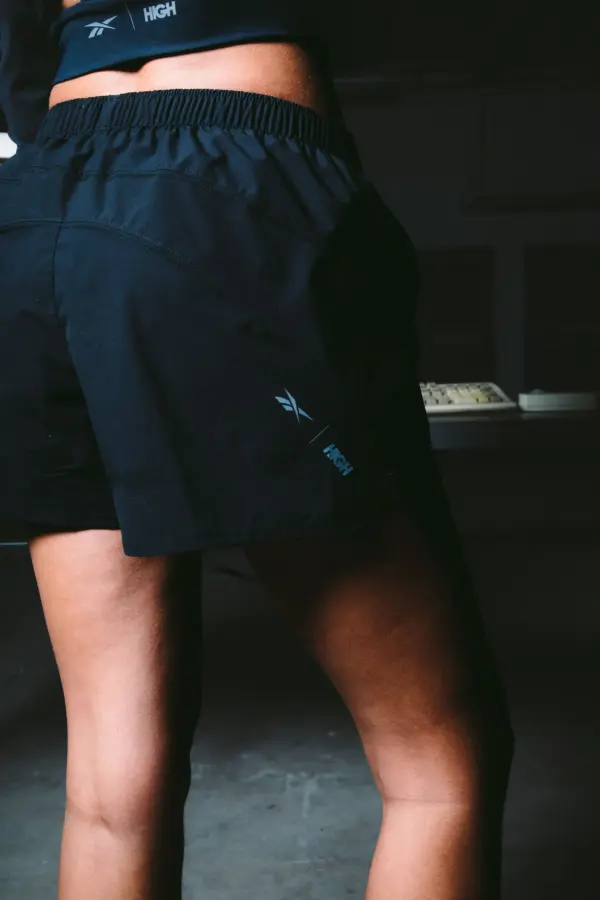 Running Shorts Girlz High X Reebok - Imagem 4